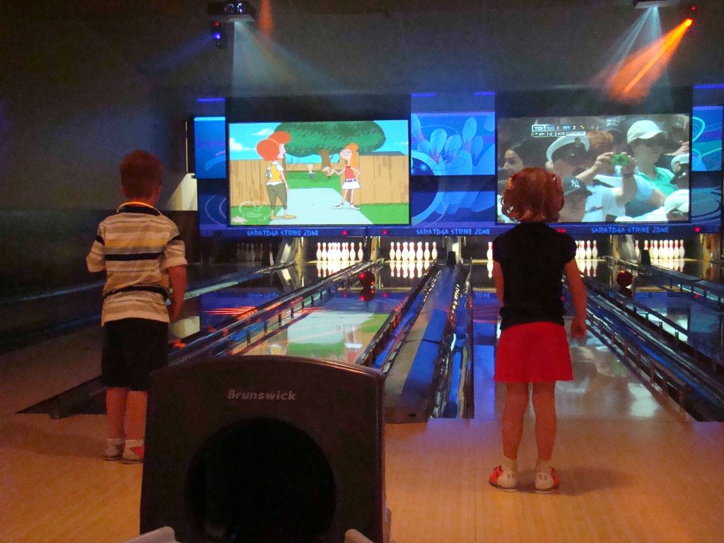 Saratoga Strike Zone > VIP Room > Birthday Parties